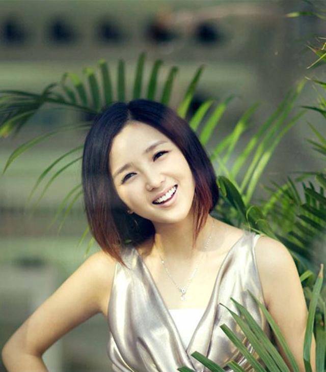 并且在她男友不知情的情况下将自己的手机号码换了,于是金光灿这个小