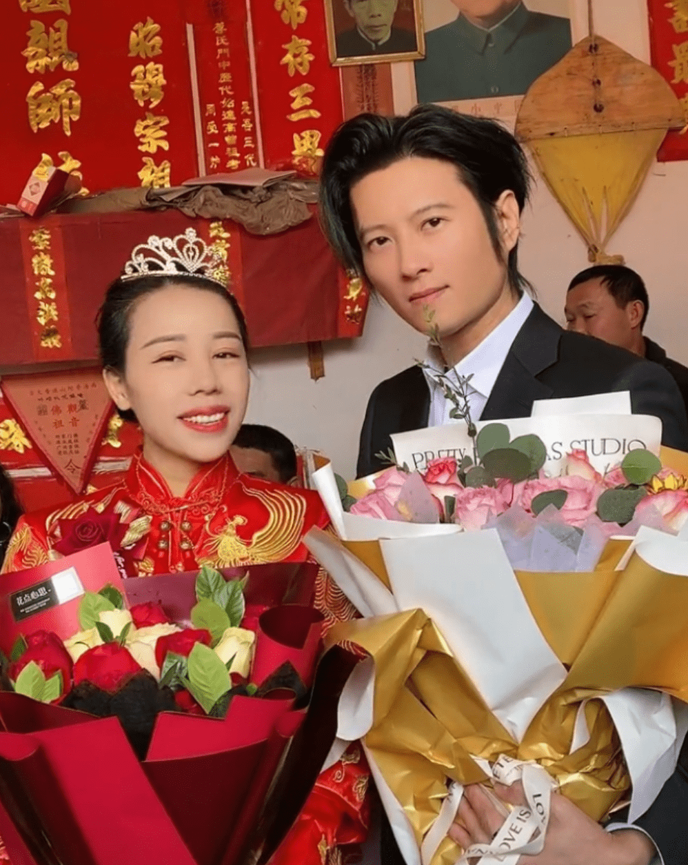 新人结婚撞脸知名演员谢霆锋和莫文蔚,网友:差点没认出来_长相_黄宁