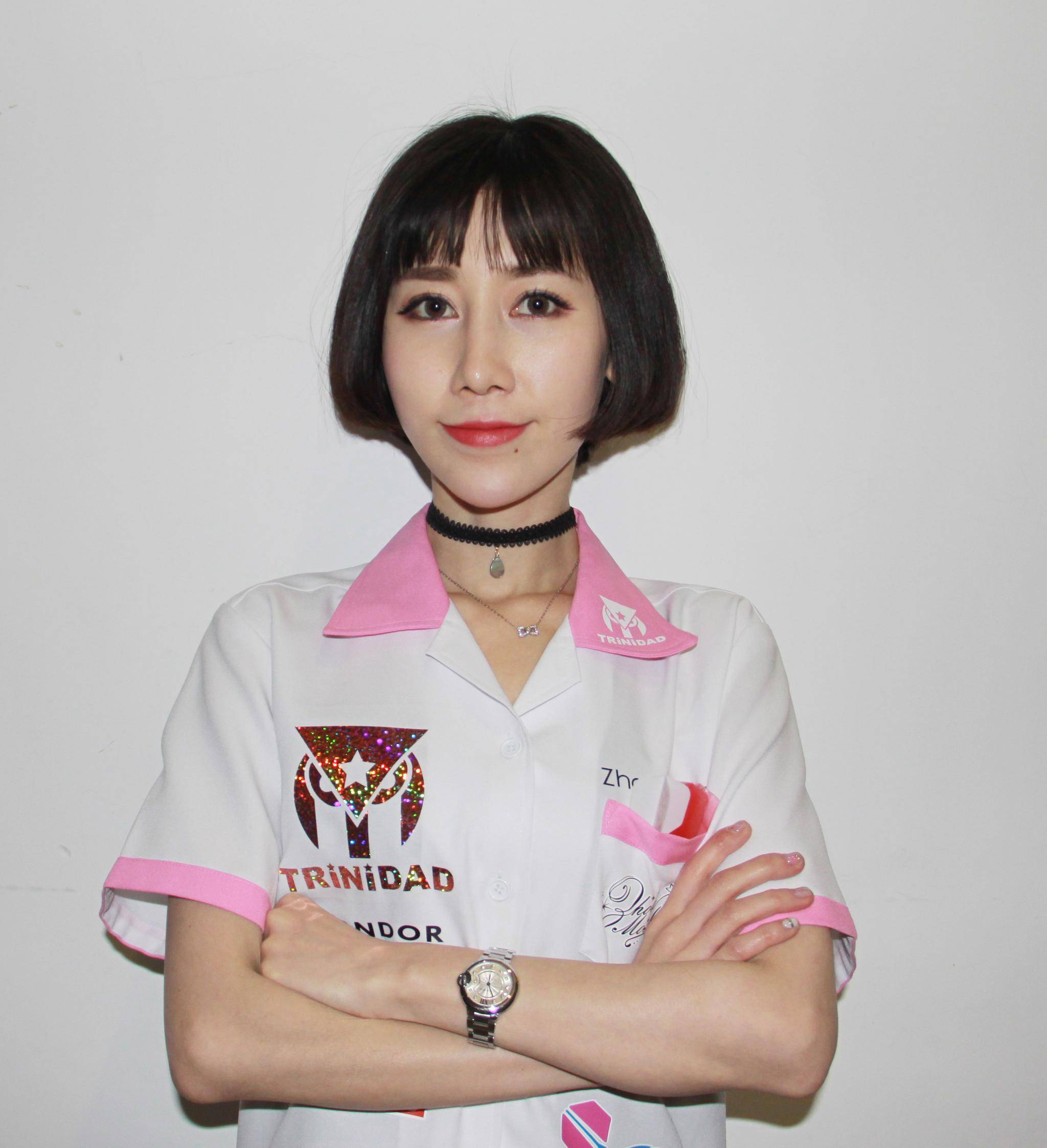 31岁中国世界冠军不幸病逝,生前创造多项历史记录_莫默_飞镖_沫沫