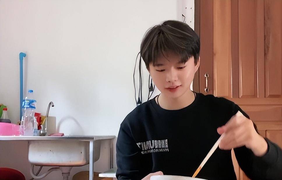 老挝美女远嫁湖南,丈夫创业失败欠债再创业,夫妻携手共同努力_阿胜