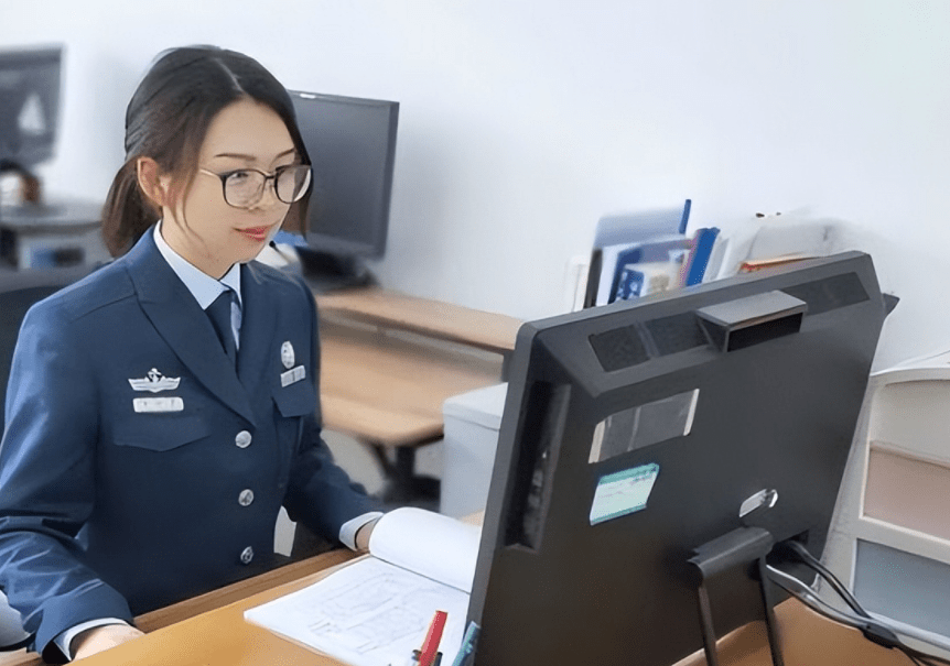 同样是公务员,国考落选VS省考上岸,为啥省考越发受大学生青睐?_考试_机会_工作