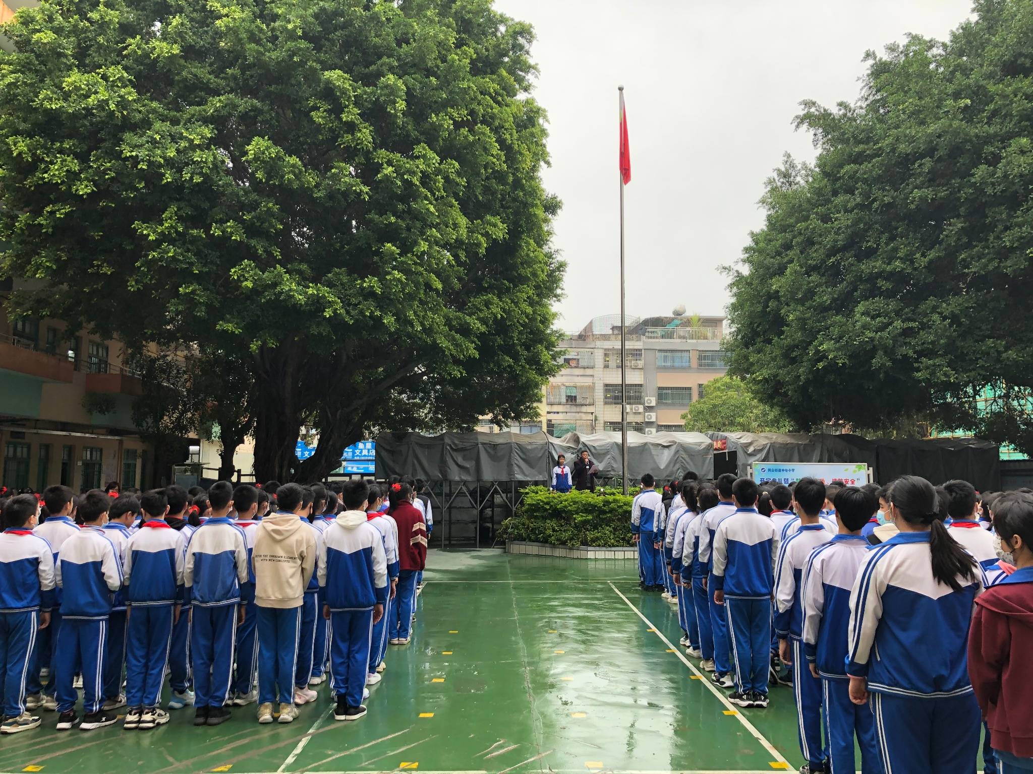 2月6日(正月十六日)上午,汕尾市城区凤山街道中心小学在校园举行新