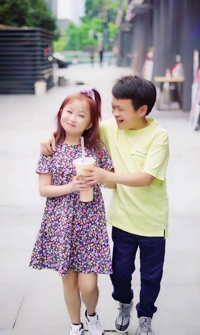 朱洁:遇见丈夫花光了所有运气,虽然只有1米2,却被宠成小公主_父母