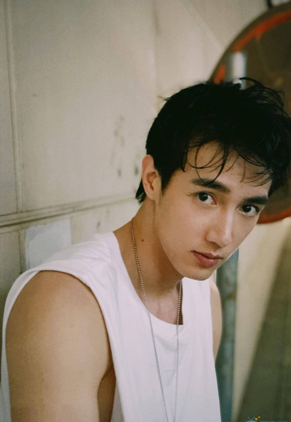 身高183的黄皓不仅有好身材,颜值也超高.01