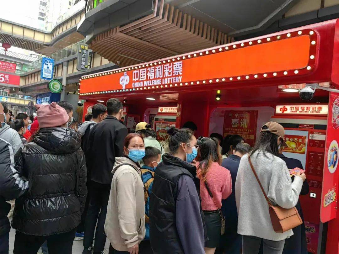 广西钦州00后女孩喜中"12星座"10万大奖:福彩柜机真方便_邱小姐_彩票