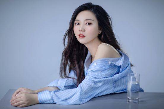 爱情喜剧电影《罗腾堡速递》在宣城杀青,多栖才女柯伊善领衔主演_广大