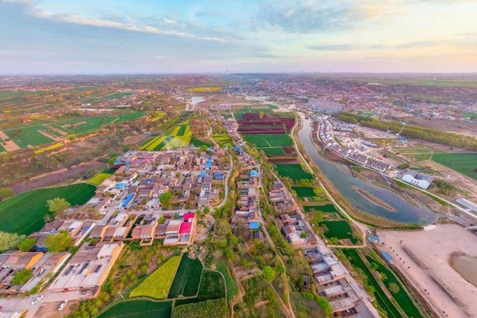 姜嫄水乡地处在陕西咸阳市武功古城的东北处,有着570亩的面积,景区