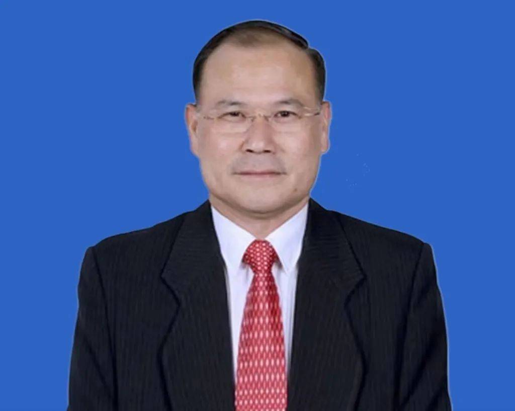 张春昌高级经济师,椰树集团副董事长,海口市优秀企业家,海南首届创业