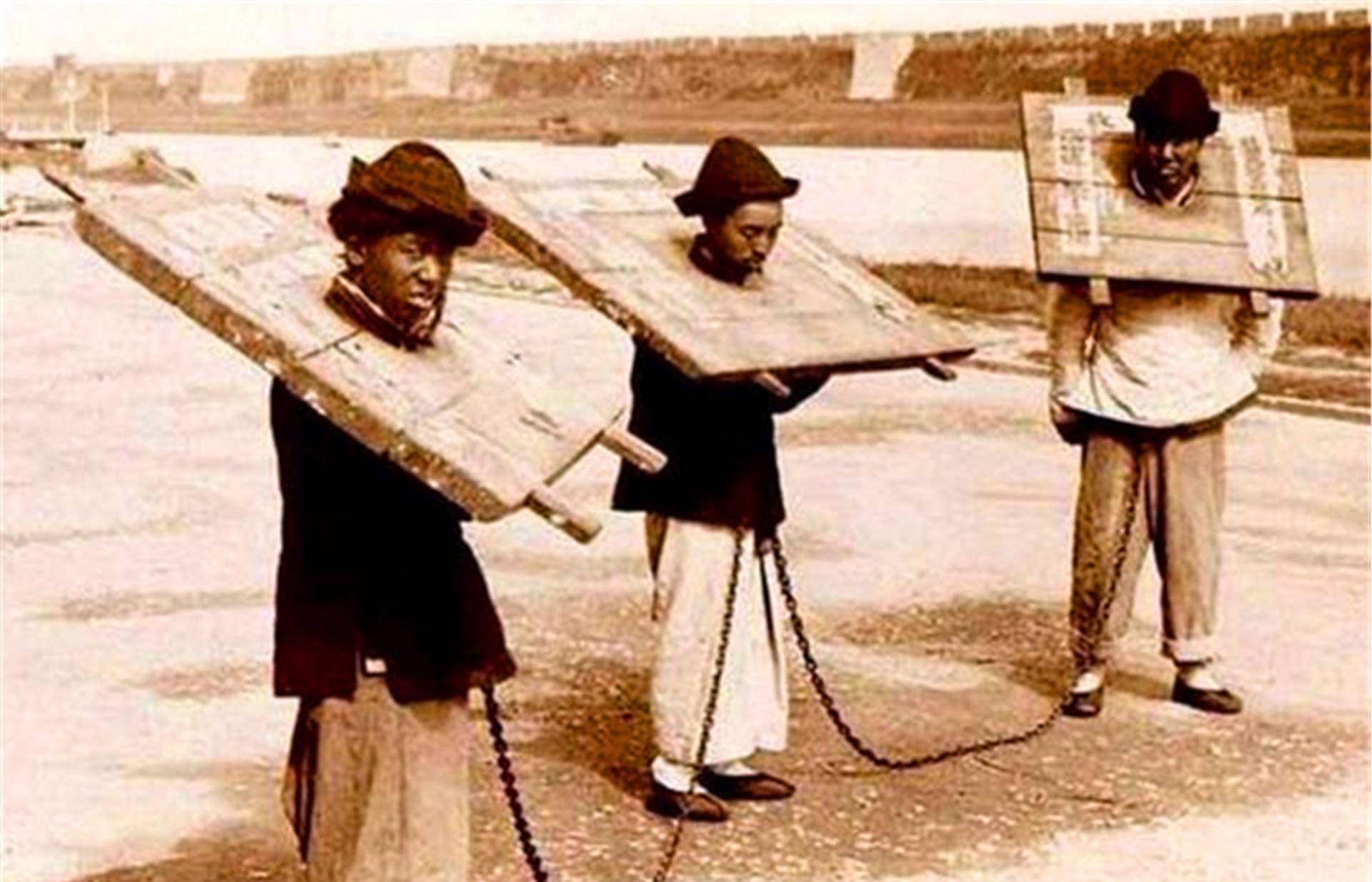 古代押送犯人路途艰辛,为何遇到女犯人,衙役们都要抢着去?