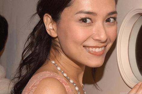 香港绯闻最多的女明星,最后却嫁给了一位农村小伙_郭羡妮_因为_爸爸