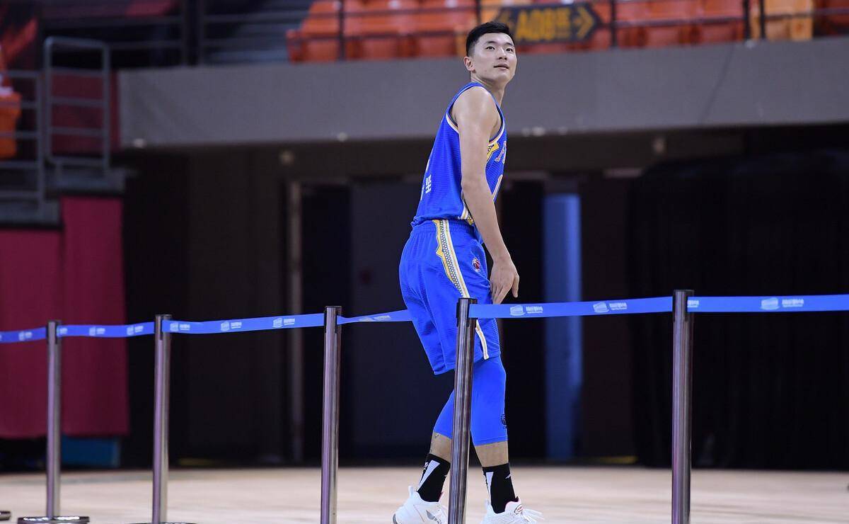 祝铭震回归,广州5人得分上双,贝尔6抢断,广州大胜福建_陈盈骏_梅克_焦