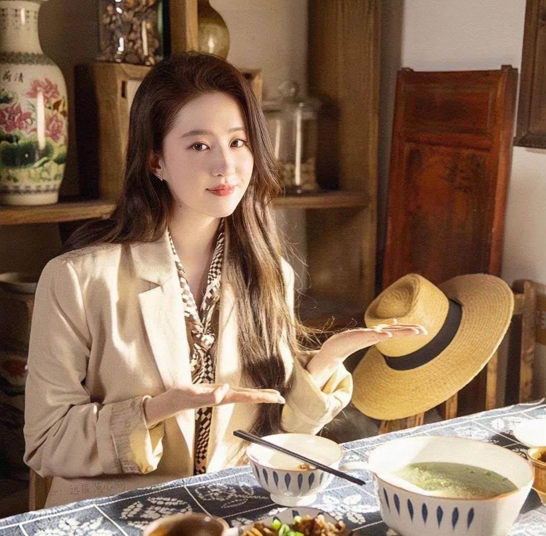 刘亦菲凭一己之力统一审美,带你去有风的地方_生活_红豆_白开水