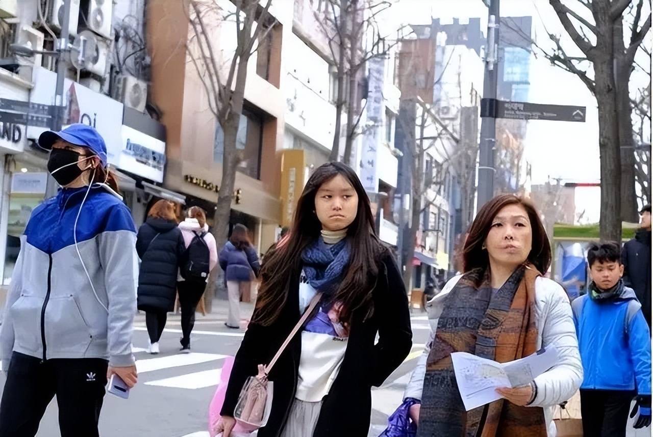 巨额贷款逼疯韩国年轻人，物质主义下，韩国该何去何从？_搜狐网