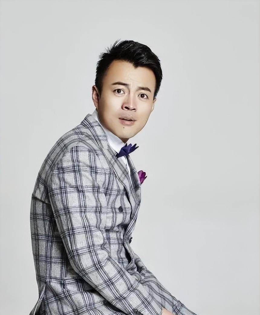 林嘉川:多年来,她在圈内只演配角,42岁凭借《刀哥》成名_林家川_父亲