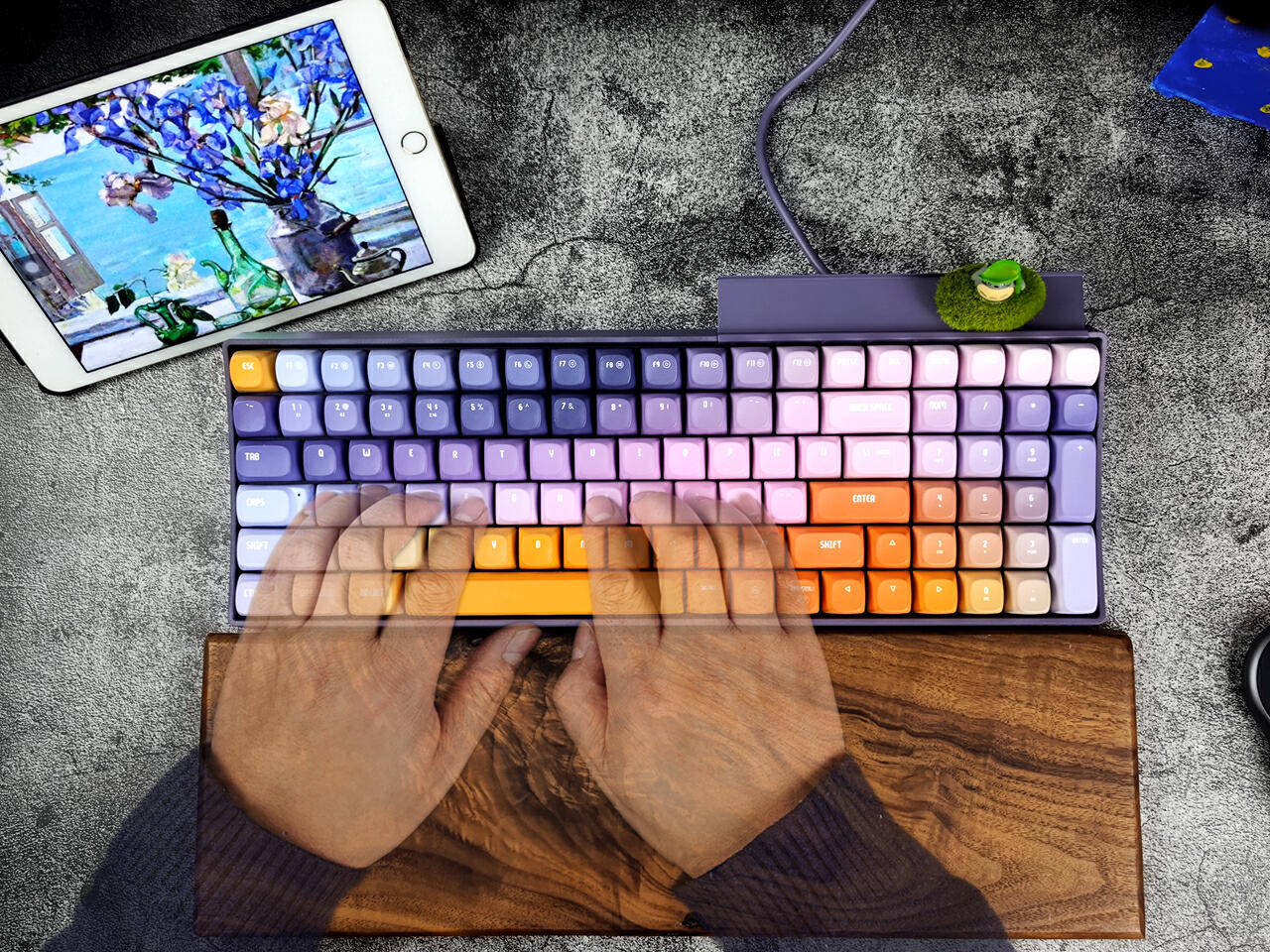 Lofree洛斐小翘星河主题机械键盘:充满艺术感的高颜值键盘,情人节送礼首选