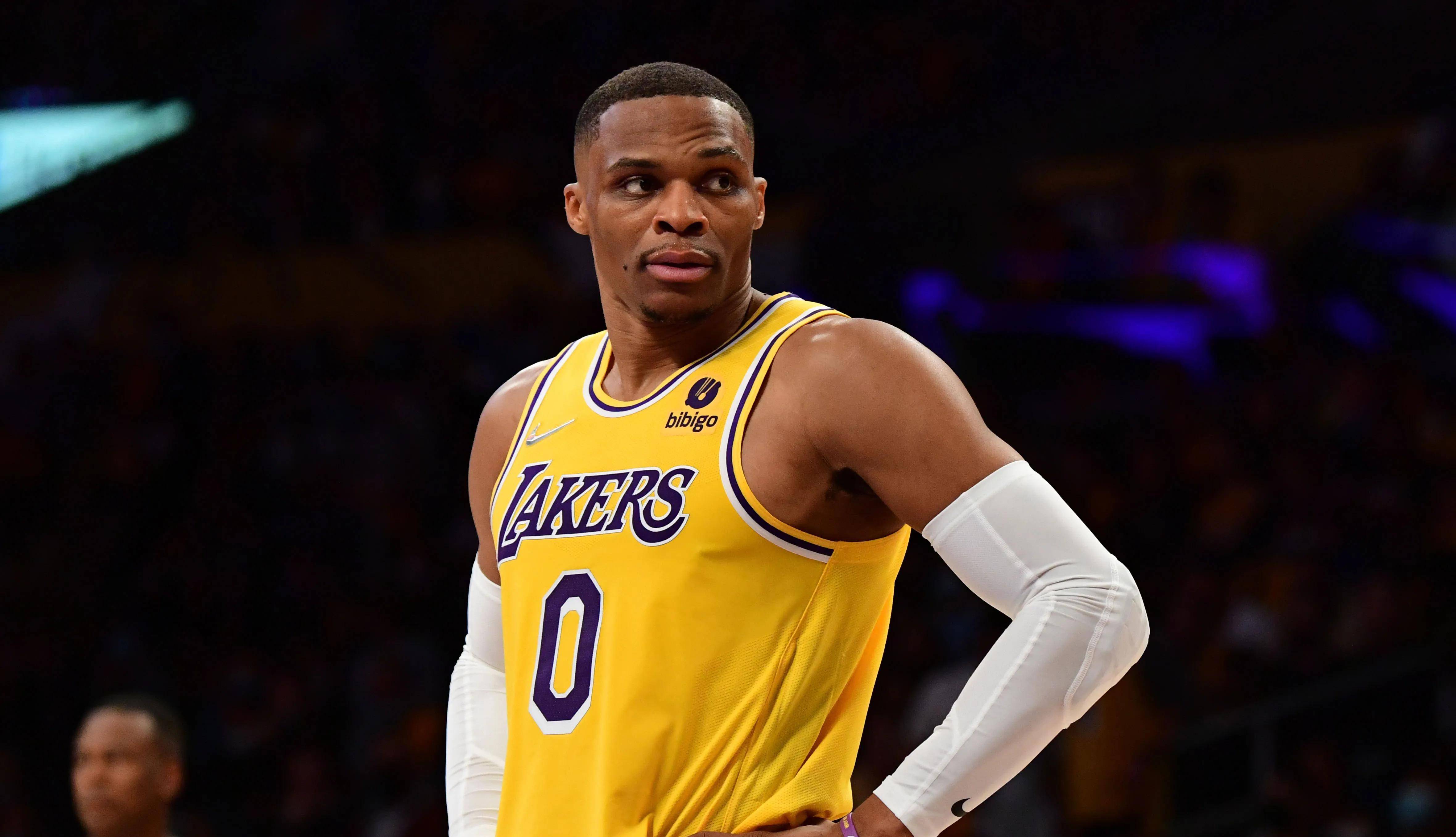 可以说,威少正在一步步融入到湖人的节奏之中.