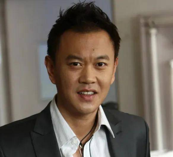 身价上亿的最贵配角 ,蜗居出道十几年甘当绿叶,网友:他就一戏痴_冯