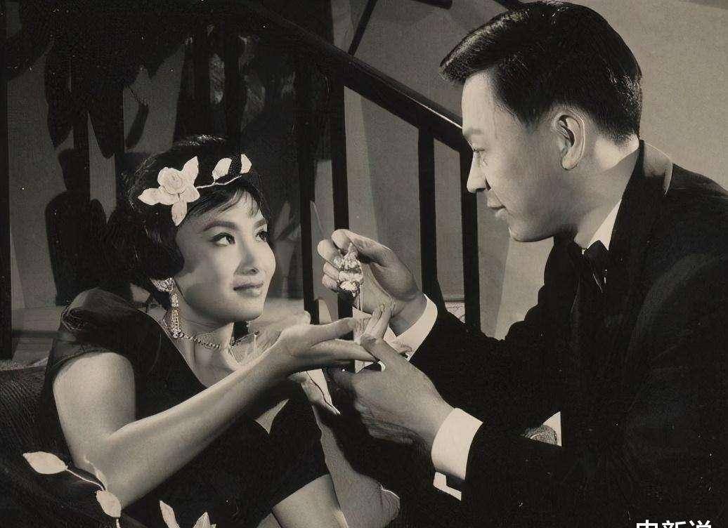 因为这样的初心,再加上本就聪明还愿意努力,夏梦在当时的时装,戏剧