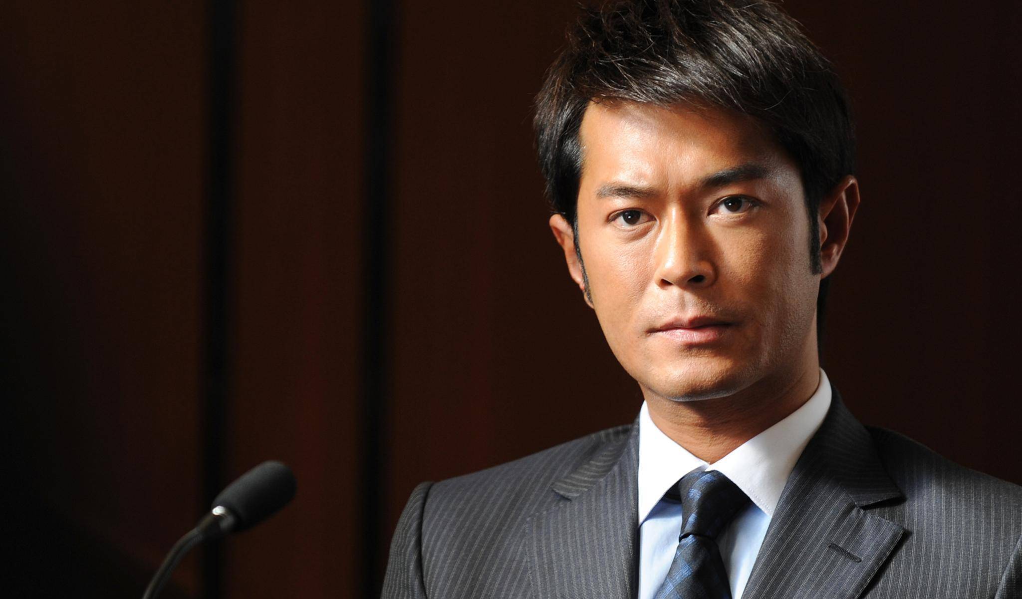 没有任何优待,洗澡,上厕所被"围观"_谢霆锋_古天乐_张柏芝