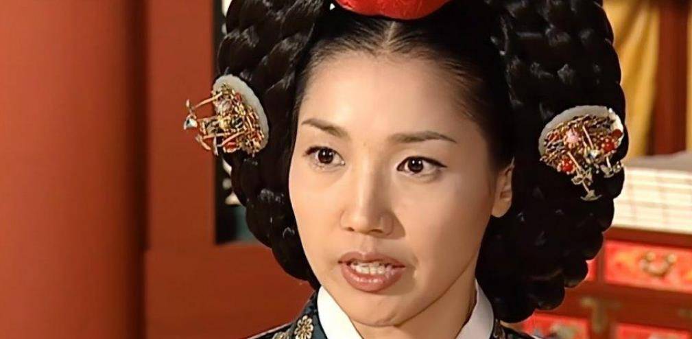 她活跃在多部剧集中,在参演《大长今》后参演了多部热播剧,在她的演员