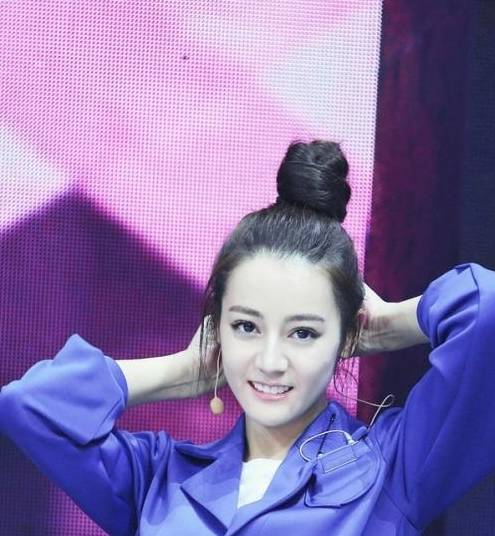 发型_头皮_马尾