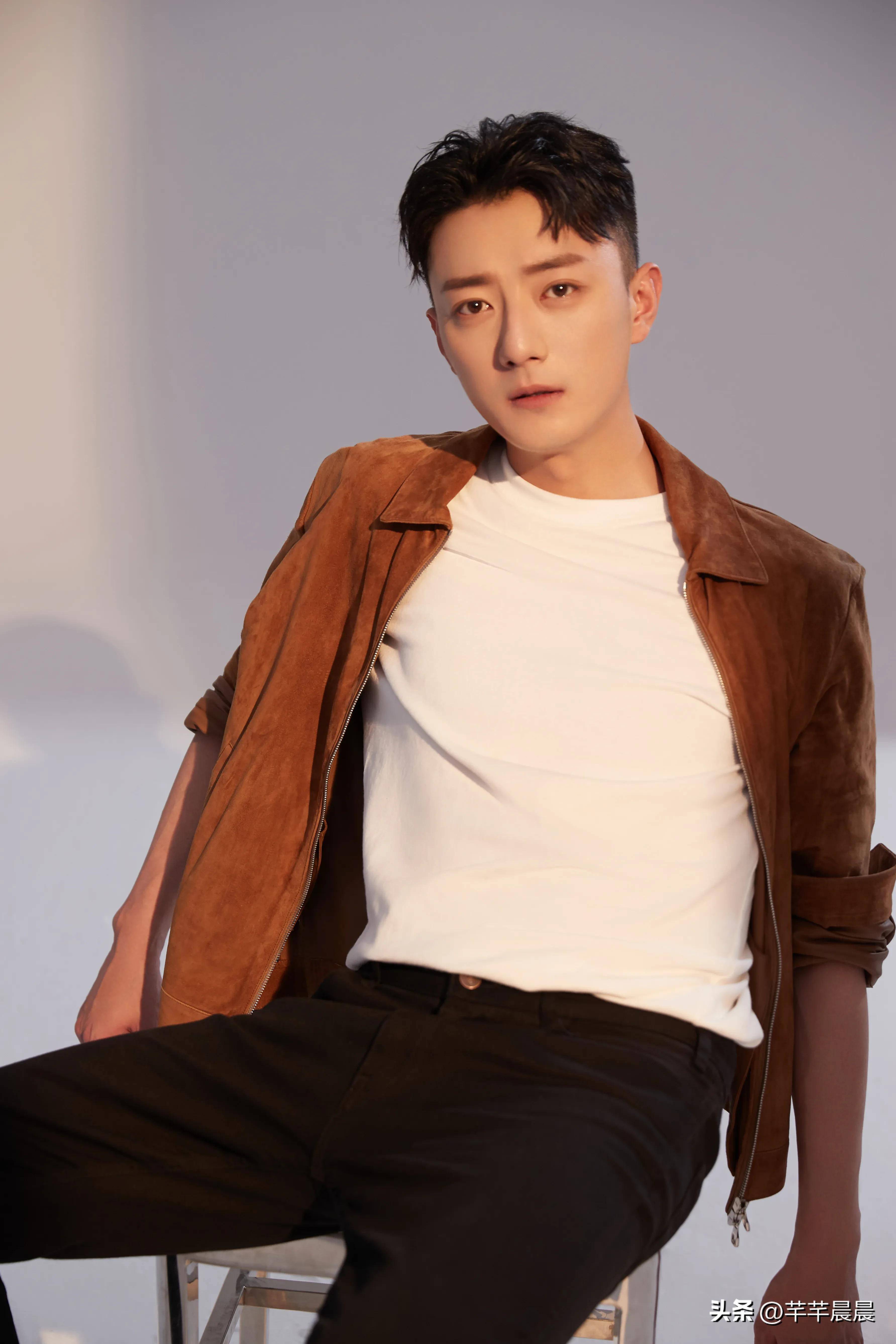 苏小玎是一个有前途的年轻演员,我想他一定会越来越成功,因为他仔细