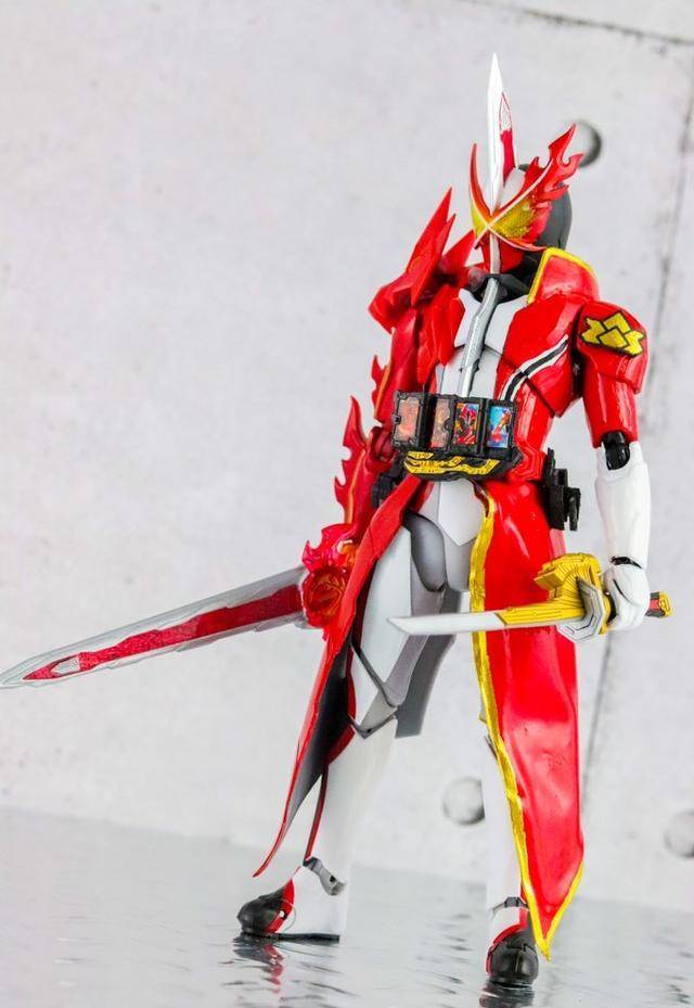 粉丝自制假面骑士圣刃真剑红形态完美的最佳搭配老乌不过如此_战队