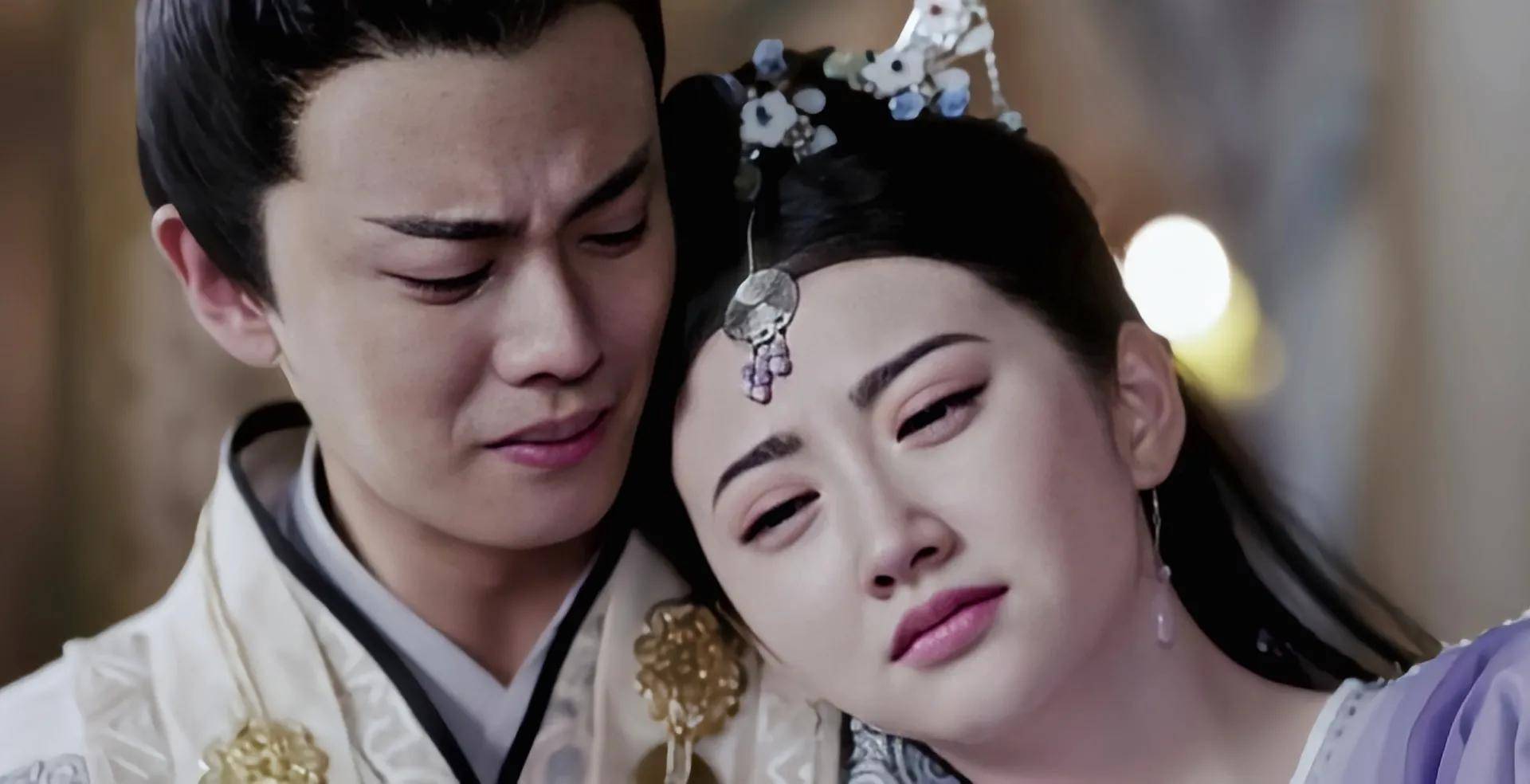 看着珍珠渐行渐远的马车,李俶的眼泪流了下来"没有了你,我要那皇位