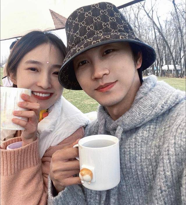 杨凯雯正面回应网友催婚,目前还不是很着急,"随心"是第一原则_赵琦君