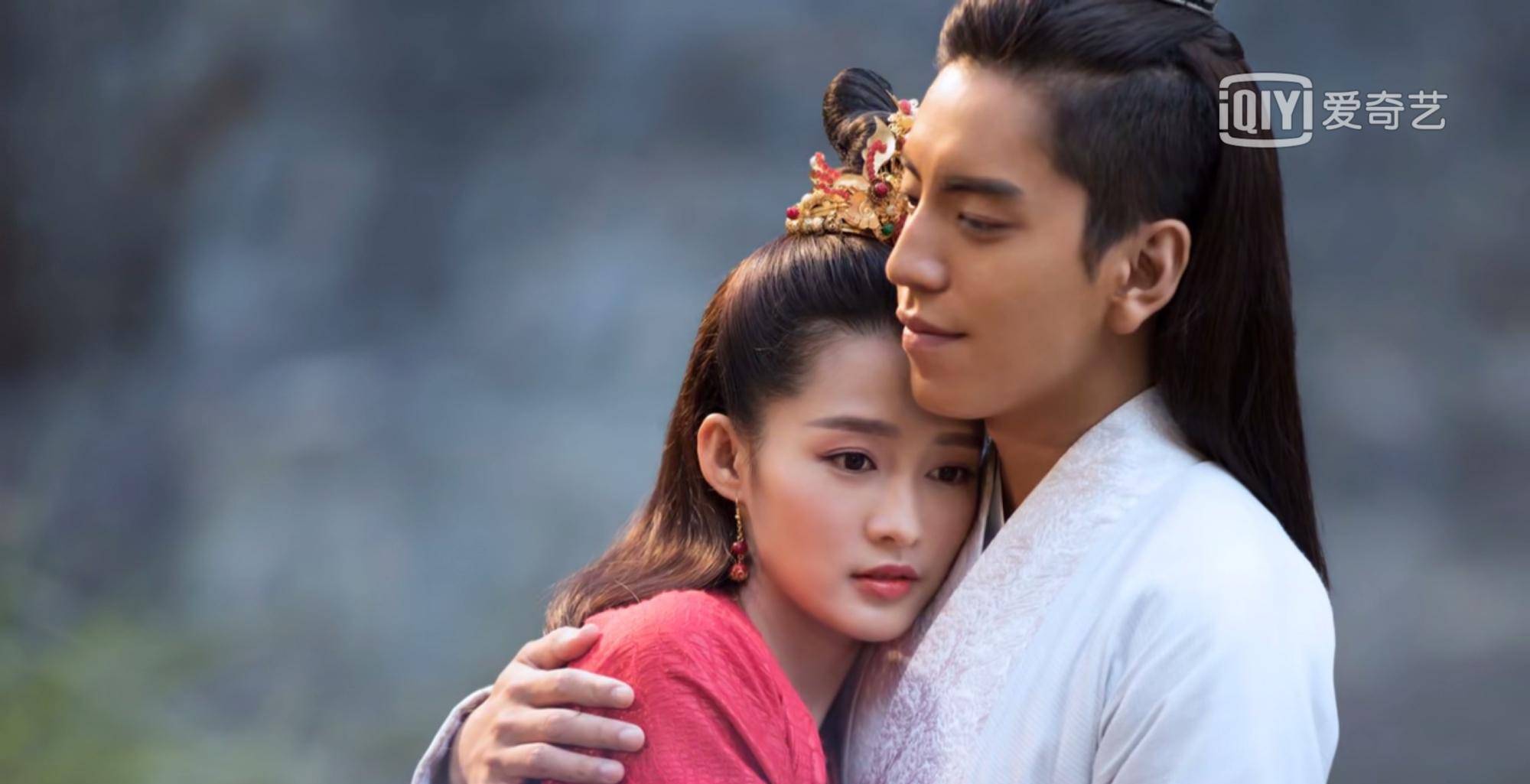 《狼殿下》剧照-李沁和王大陆而王大陆扮演的"狼崽"渤王这个角色,也是