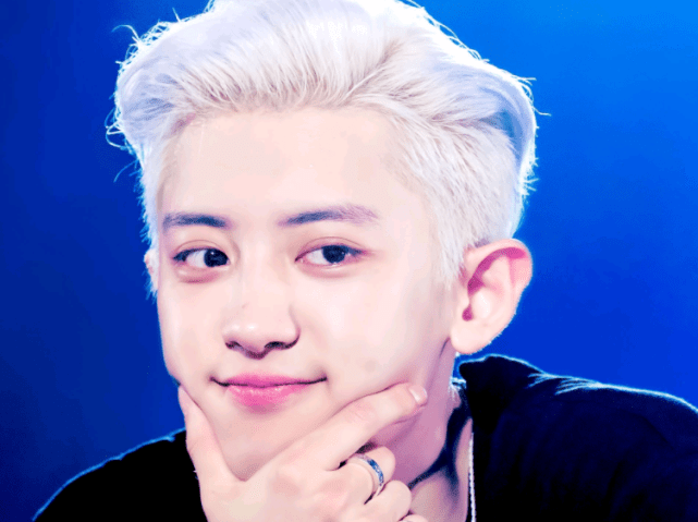 同为男星白发:躲过了任嘉伦,躲过了朴灿烈,却被朱正廷迷到了_样子