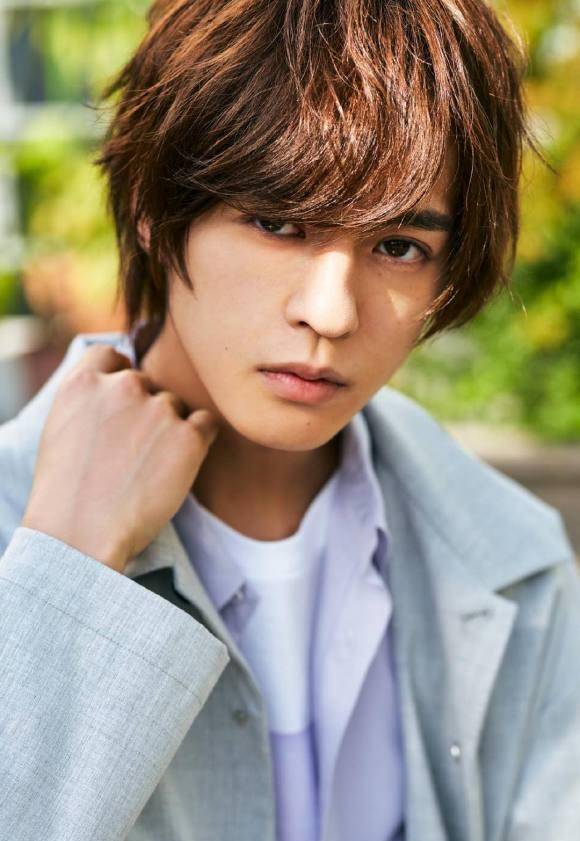 假面骑士:庄吾最新造型公开,气质越来越成熟,真正的魔王登场了_王里