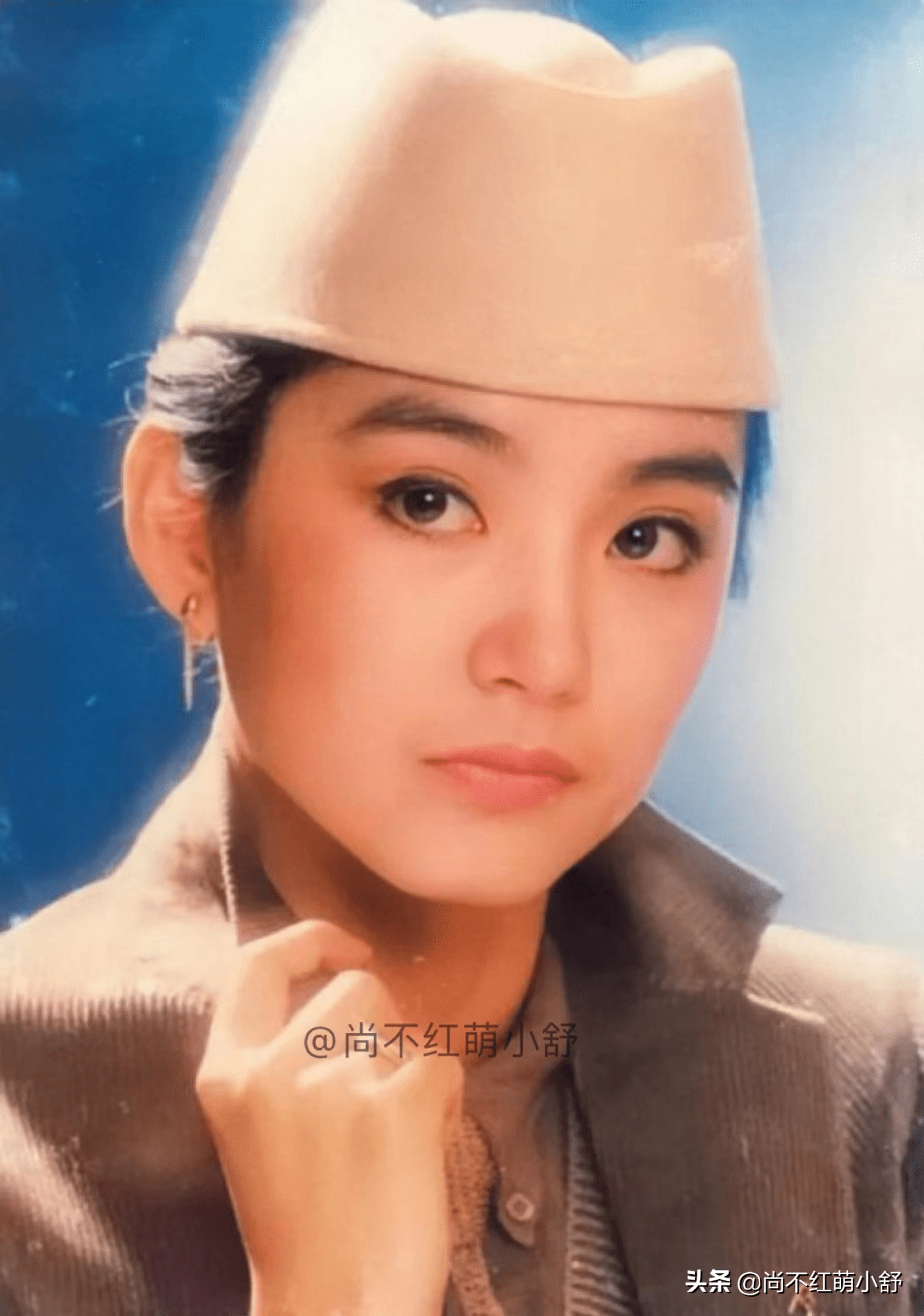 林青霞的时髦造型告诉我们:80年代的港风穿搭,再过40年也是潮流_思路