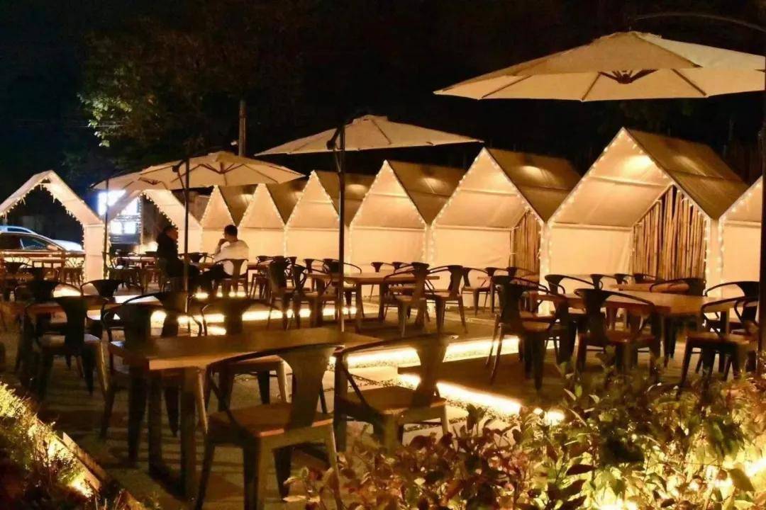 撩拨少女心的星空帐篷餐厅_烧烤_牛杂_朋友