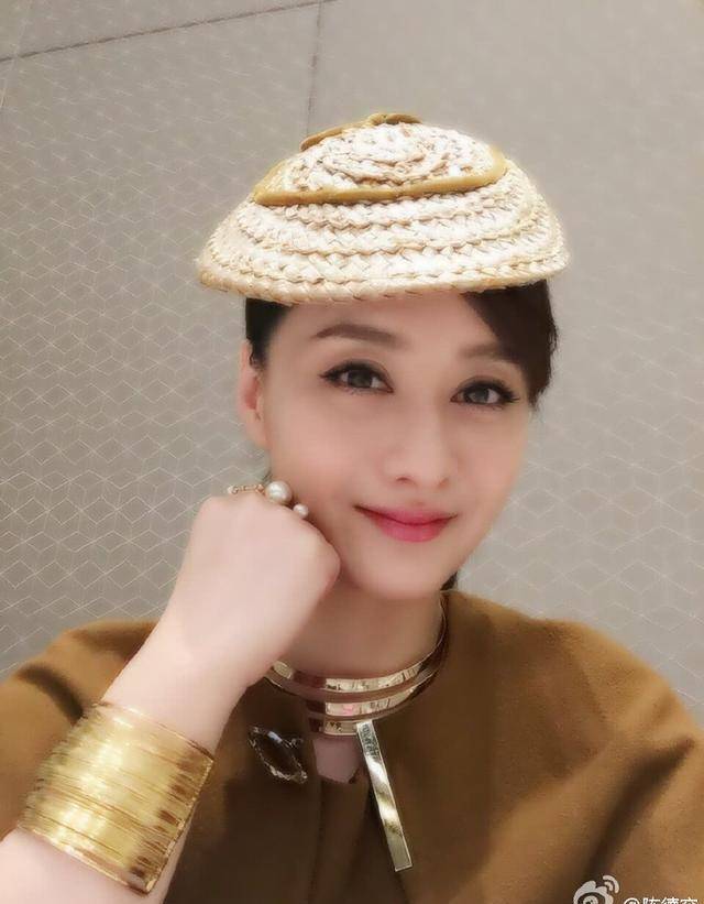 林志玲領銜44歲不老女星,賈靜雯像少女周迅氣質太贊_形象_歲月如歌