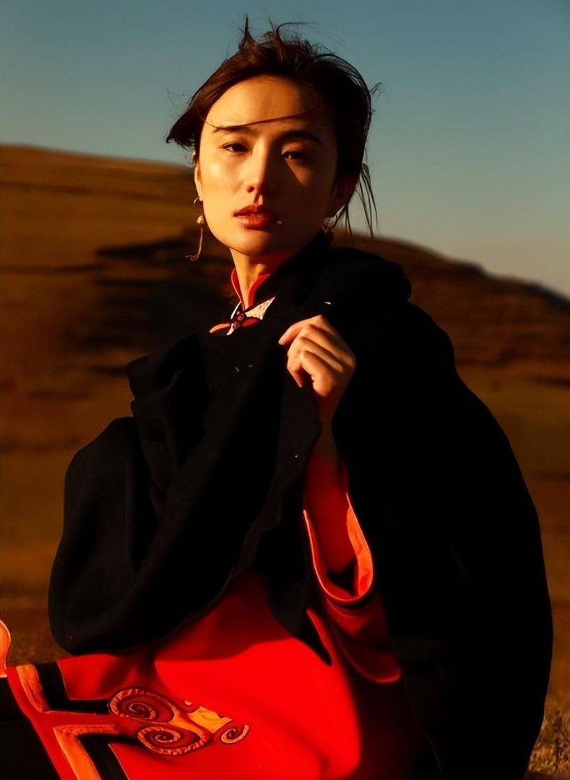 中的超模美玲,是《谎言背后》的杨丽丽,是《那年花开月正圆》中的夏莲