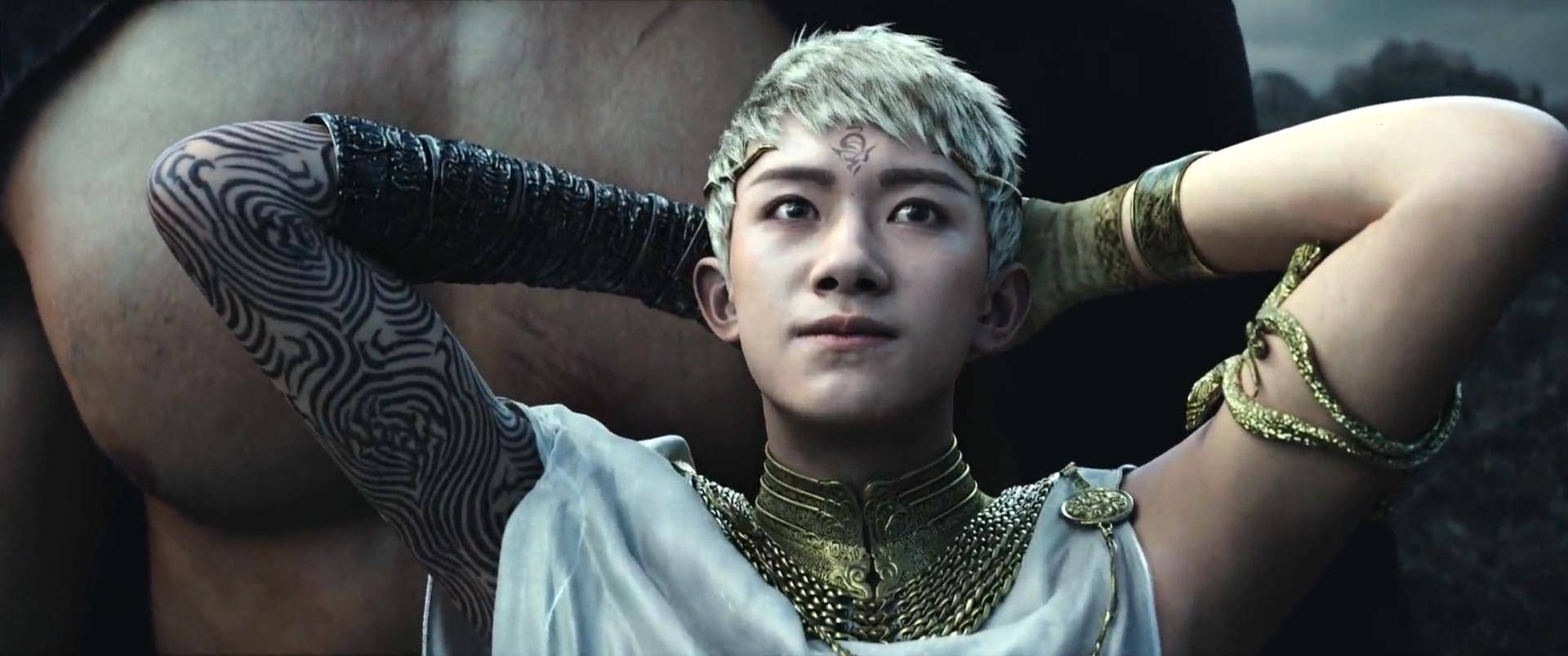 所以像爵迹这样的世界观设定和角色关系以及故事,我觉得它们根本不