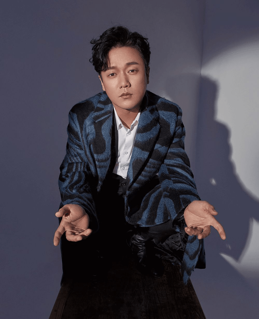 筷子兄弟肖央老婆被曝快临盆,仍挺大肚出行,网友:气质太好了吧_李桃