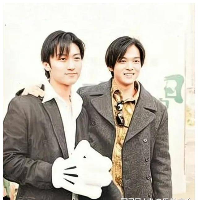 看看谢霆锋和陈晓东的同框帅照,谢霆锋还是比较帅的,但是陈晓东身高