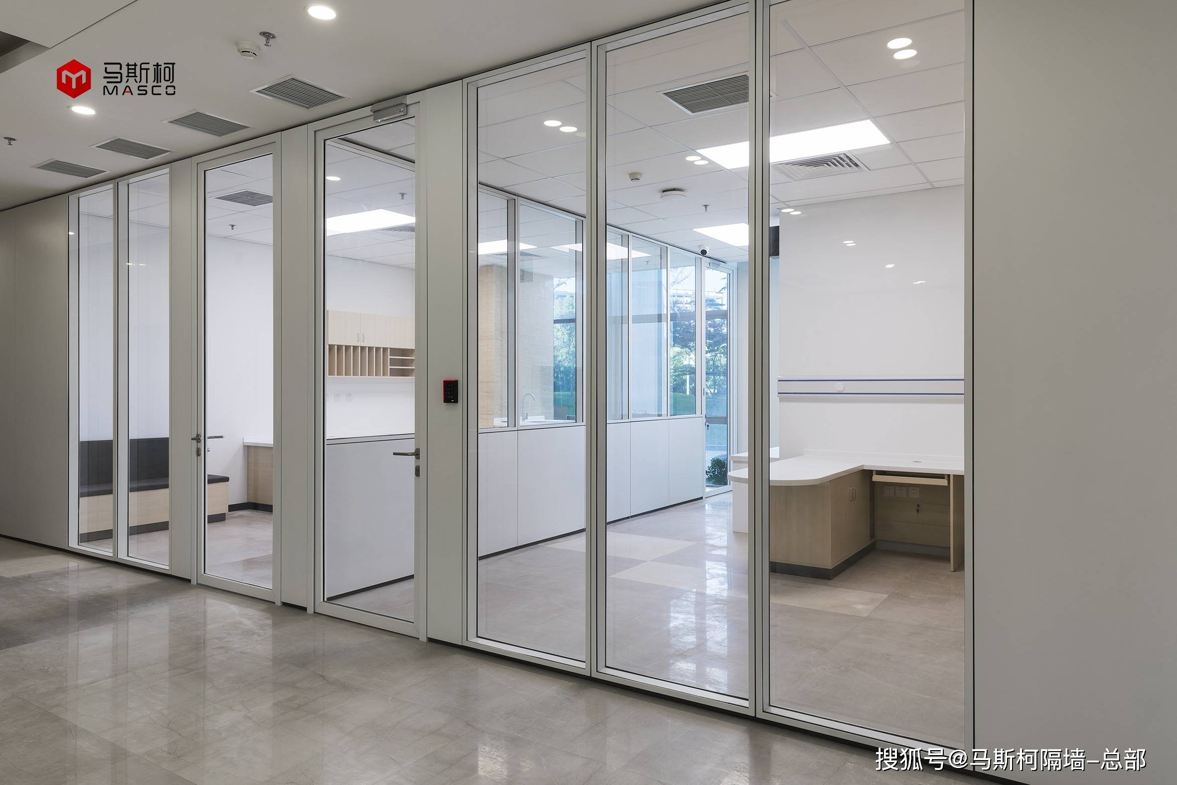 医用玻璃隔断的材料/钢制防火隔断的优势-马斯柯隔墙_装配式_甲醛