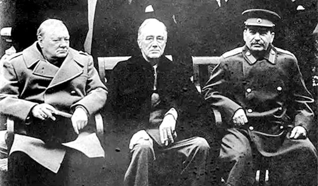 二战欧洲战场,盟军与苏军开创联合作战模式,历史功绩载入史册_美国