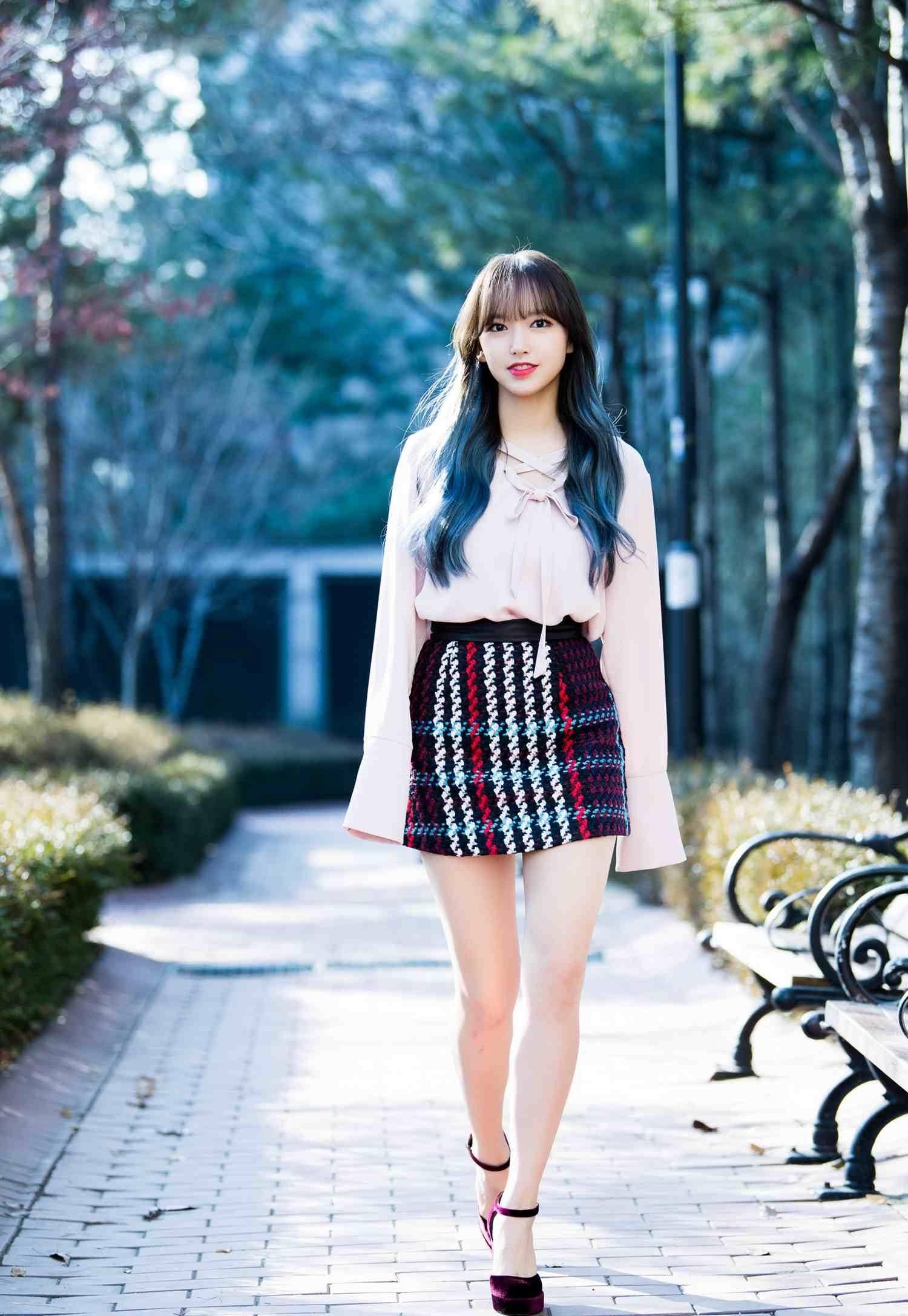 同在韩女团出道的宋茜王霏霏,回国后发展却天差地别,你更爱谁?