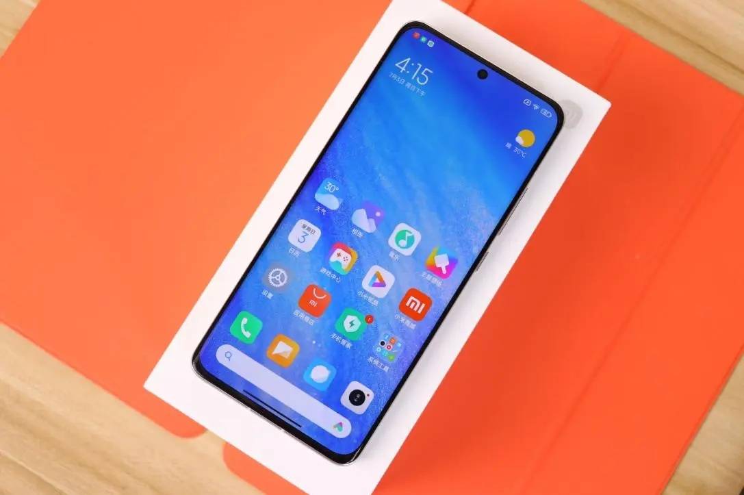 原创
            12GB+512GB+OIS光学防抖，跌价1350元，顶配旗舰无奈售价大跳水1
