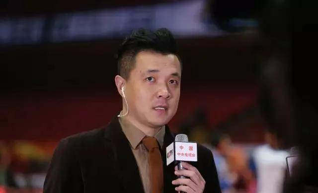 央视杨健看衰威少快船前景!