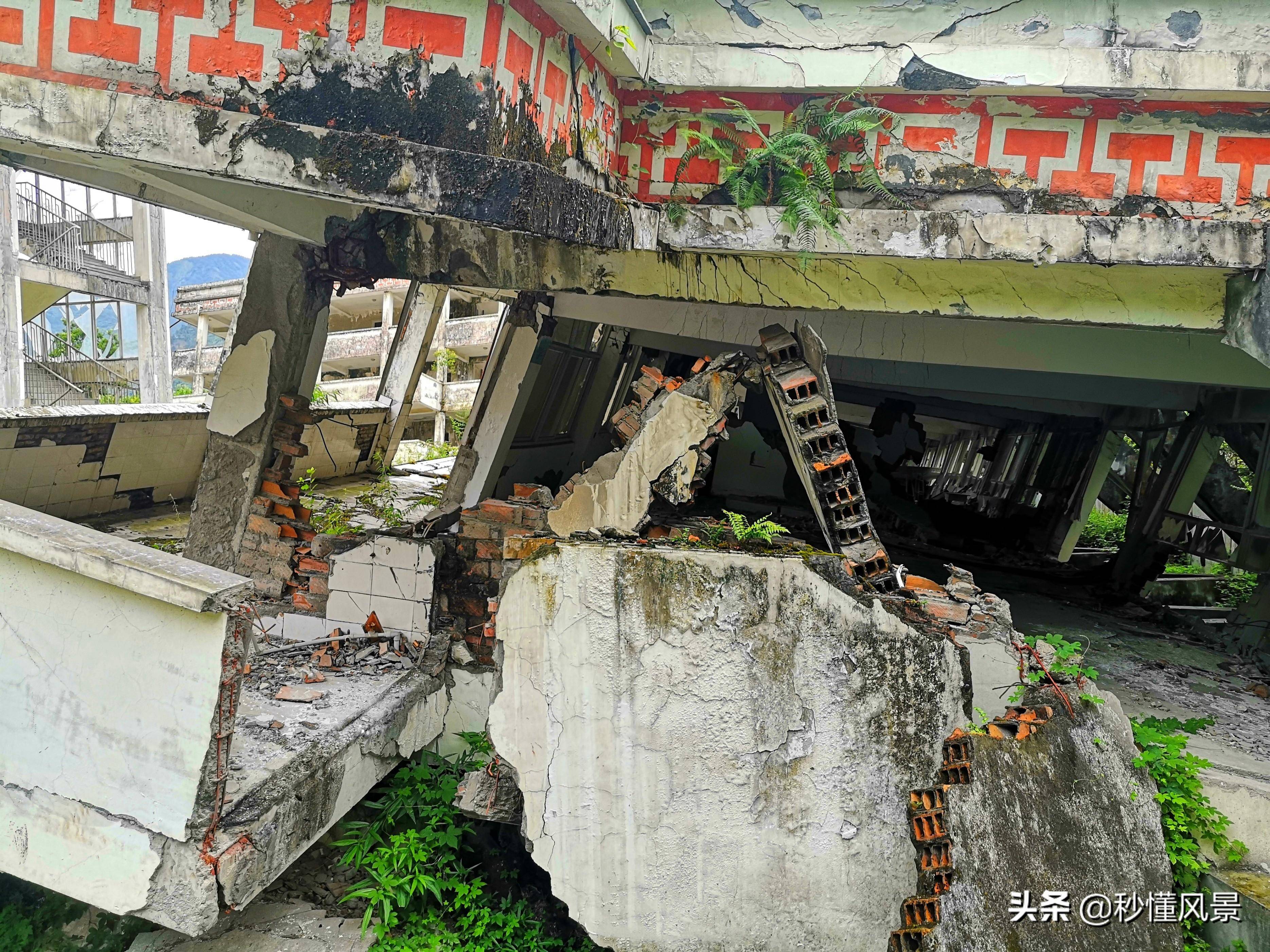 汶川地震已过去14年,震中倒塌的中学,师生们的遗体还在废墟中