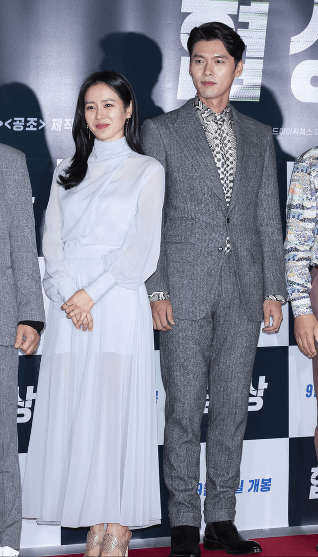 恋爱后首同场,玄彬换新发型太男人,孙艺珍故意不走红毯太害羞?