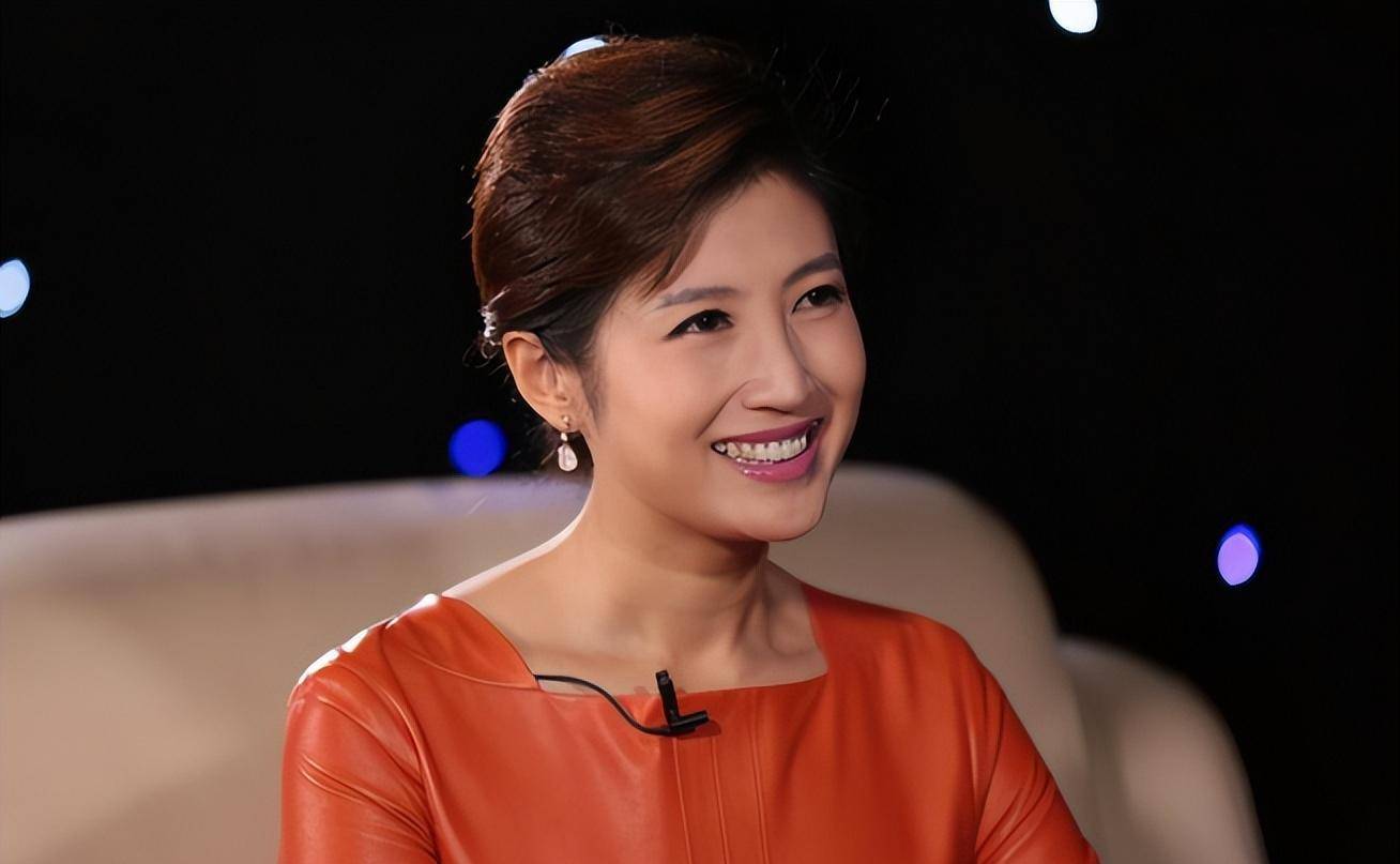 春妮:40岁二婚嫁刚强,因丁克愁坏婆婆,41岁意外有喜乐坏全家_蒋虎