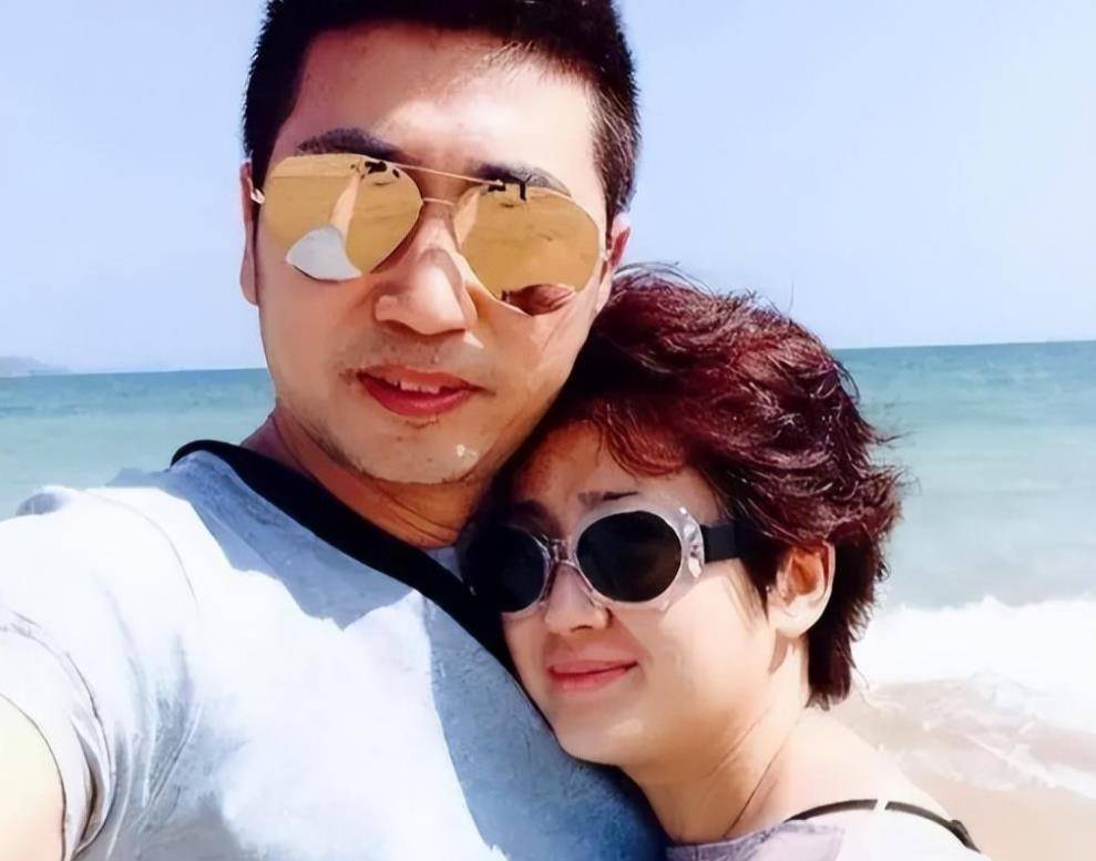 歌手沙宝亮:与初恋妻子离婚后,再婚娶小16岁女友却不被看好_朱娜_杂技