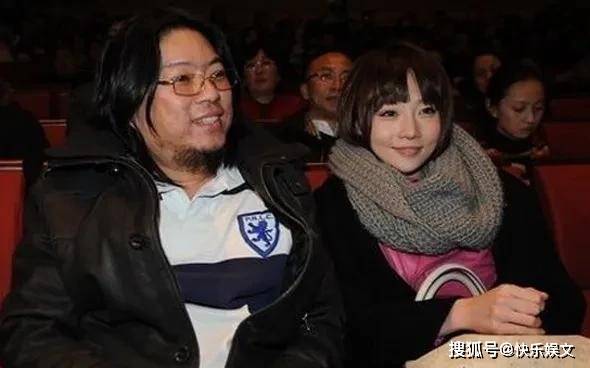 54岁高晓松回国现身山东!一头短发认不出,气质大变判若两人_生活_时候_样子