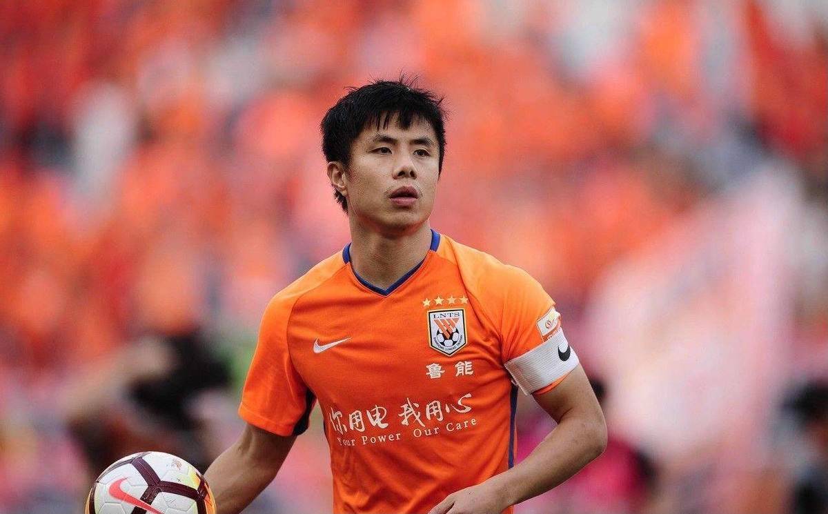 35岁蒿俊闵无奈媒体人:家里传言从天而降_中国_国足_足球